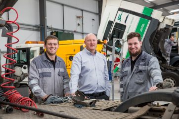 B58A4694 Coleg Gwent Motor Apprentices