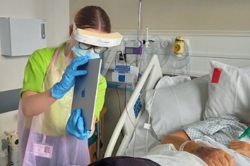 Students volunteer with ABUHB - Page Thumbnail