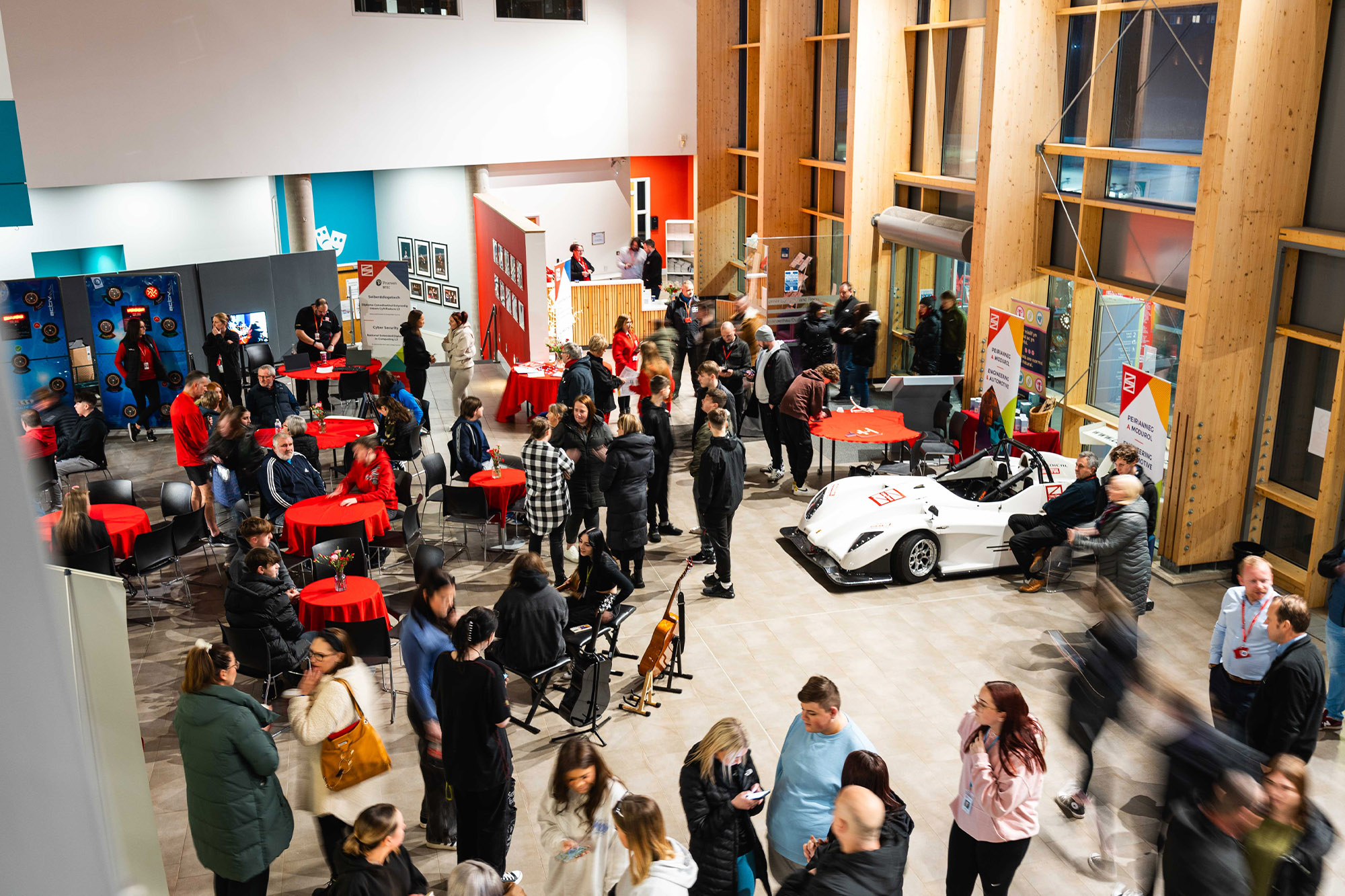 A busy BGLZ atrium during an open event